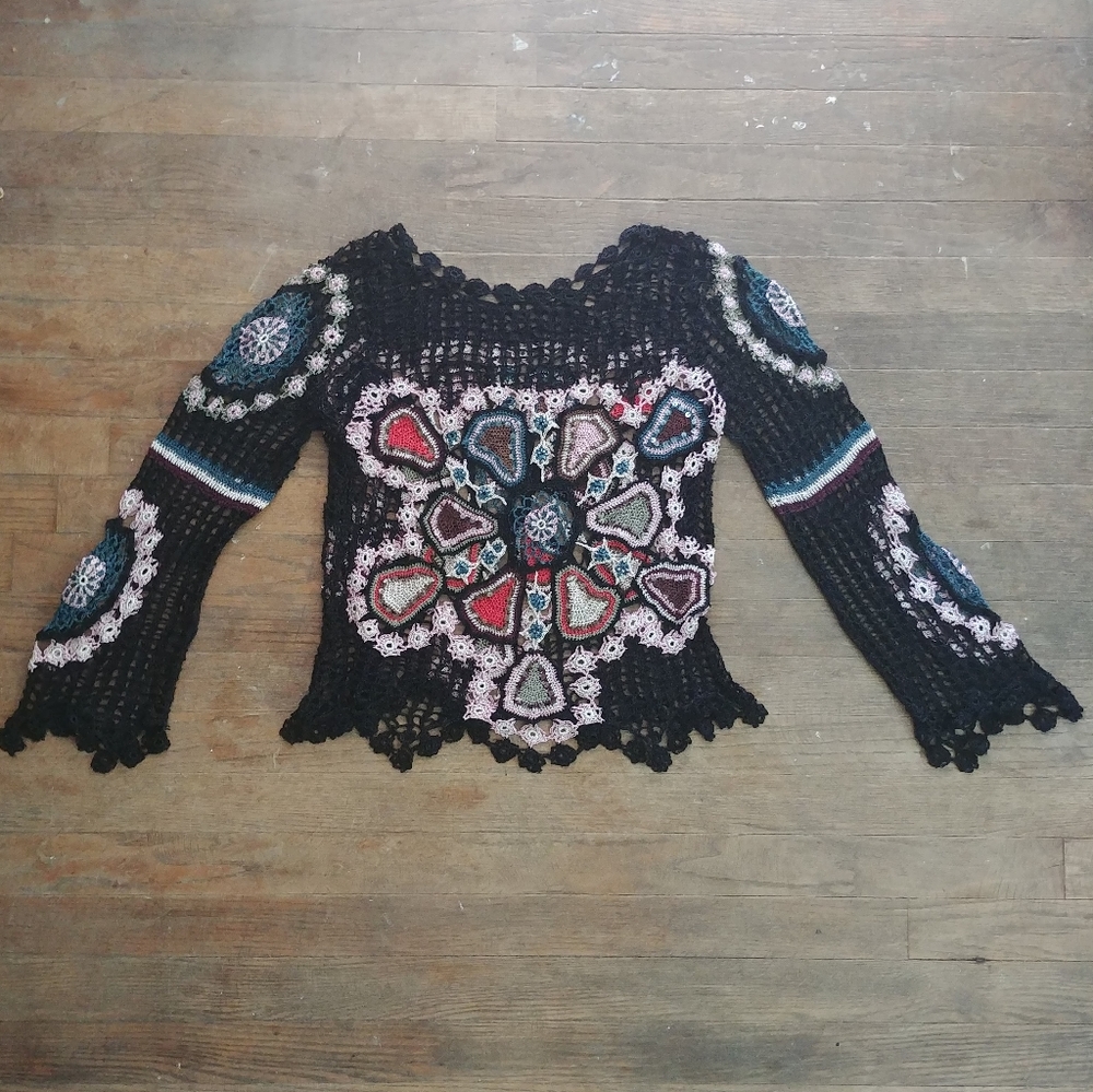 Crochet flare sleeve black multicolor top size S